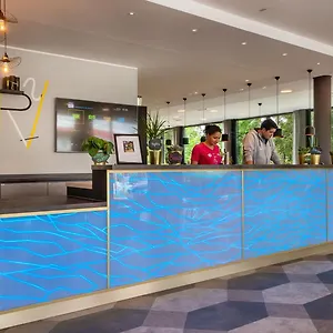 Otel - The Niu, Fury Messe By Ihg, Aschheim